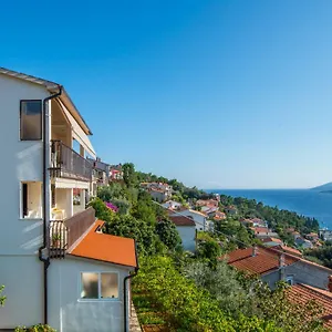 Bruna 653 Apartment Rabac
